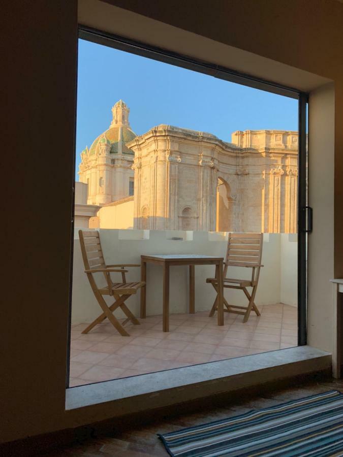 Central Cathedral Penthouse Apartment Трапани Екстериор снимка